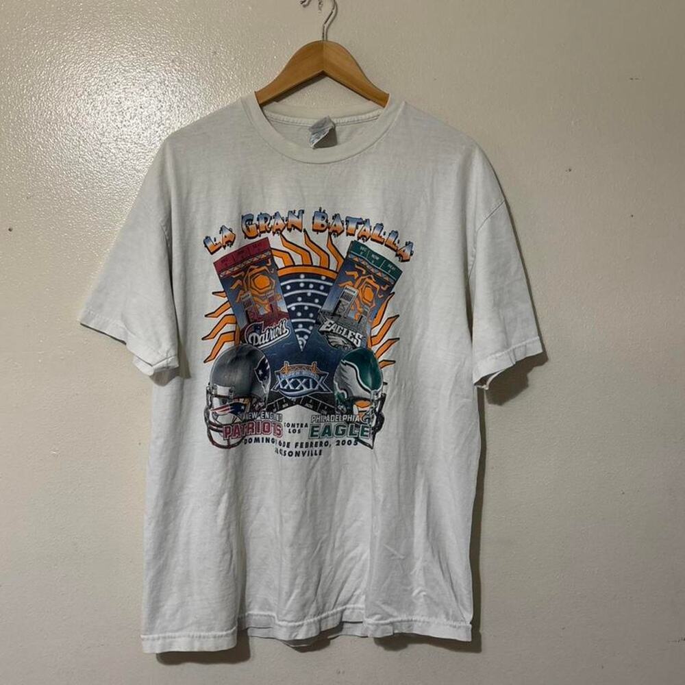 Vintage Super Bowl 2005 Patriots vs. Eagles Graphic T-Shirt Size Men’s XL